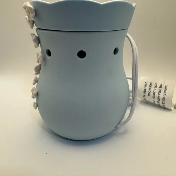 Scentsy Baby’s Breath Blue Wax Warmer Retired Full Size w/ Box – Looks Unused - Picture 6 of 16